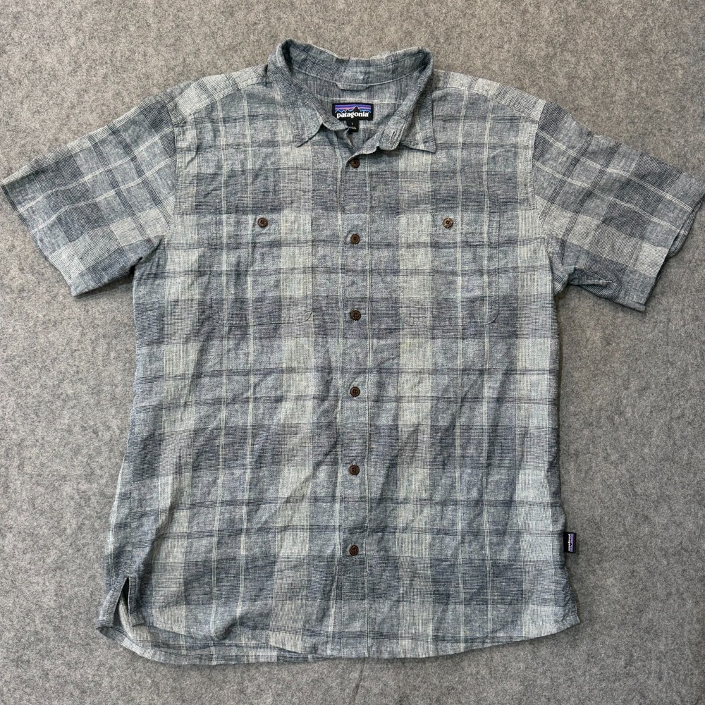 Patagonia Shore Plaid Salt Grey Back Step Short Sleeve Shirt Men's Size Large